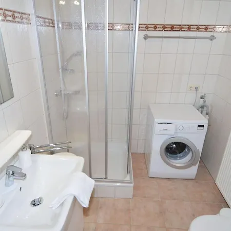 Achterstr 3a Etage 1 Whg 5 *